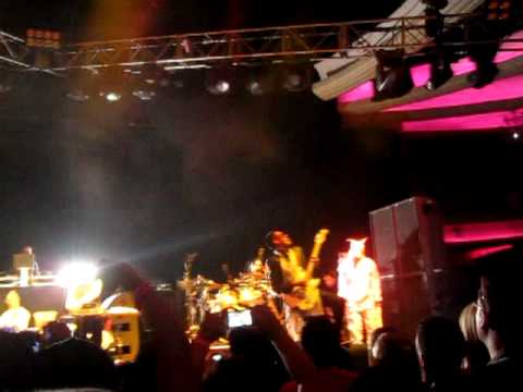 Far East Movement - Ducksauce