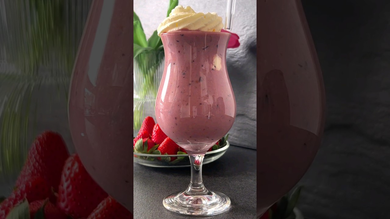 Fruit smoothies with oat milk 🥤 🍓 🫐 🍌 🥝  #smoothies #fruit #viral #food #deliciousrecipe