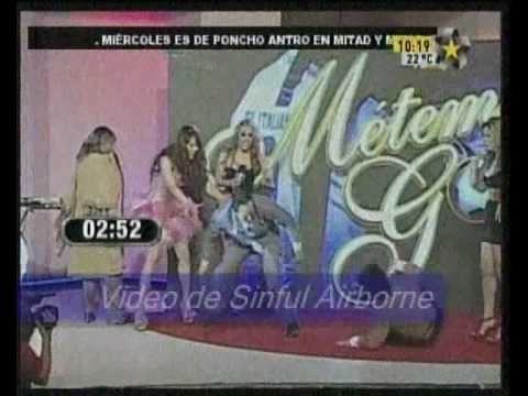 Las noches del futbol descuido de la nueva  !! martes 1 marzo 2011