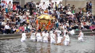 preview picture of video 'Japan Festival - 川渡り神幸祭 2013年5月18日 Kawawatari Jinko Festival - Tagawa Japan - Part 1 of 2'