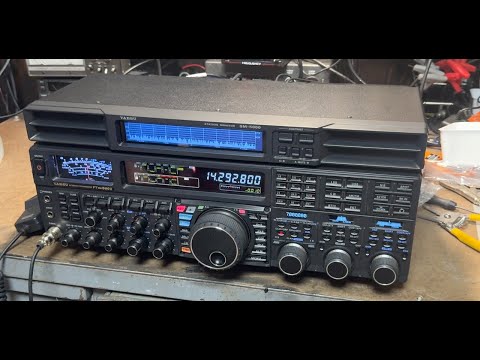 Yaesu FTDX5000 MP and SM5000