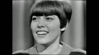 Mireille Mathieu &#39;L&#39;Hymne à l&#39;amour&#39; 1966