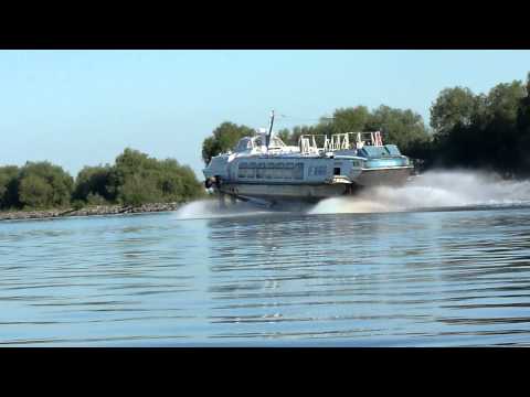 Delta Dunarii, canal Sulina, trecerea navei rapida ,mila 9.MTS