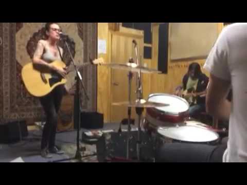 Jen Buxton and the Slaughterhouse Five - Valerie (Amy Winehouse/The Zutons)