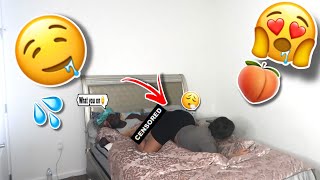 ARCHING MY BACK TO GET MY CRUSH REACTION💦🍑🤤 #freaky #prank #black