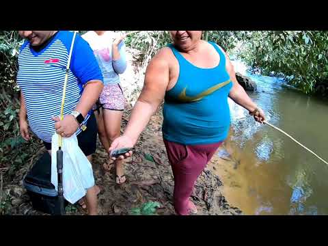 Acampamento com Amigos da pesca .