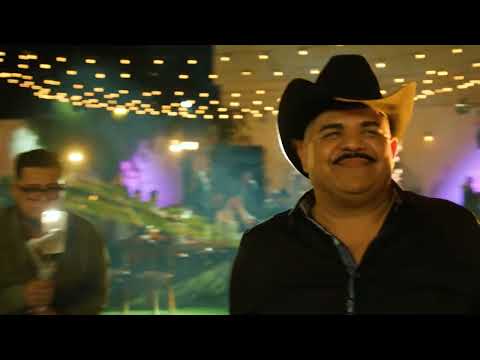 Chuy Lizárraga y Su Banda Tierra Sinaloense - La Posada de Los Amigos (En Vivo)