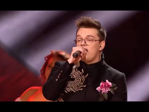 Ronnie Ferrari drętwo na występie Sylwester 2019 w Polsat - wpadka