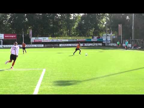 21 sept 2013 Jodan Boys A1 - VV De Meern A1 com 2-0 Pieter op paal