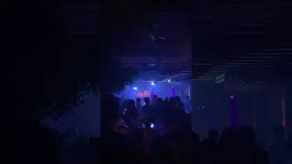 Download lagu Suasana malam Helen's Live Bar Suarabaya #helenssby#hiburanmalam #surabaya #livemusic #livebar mp3