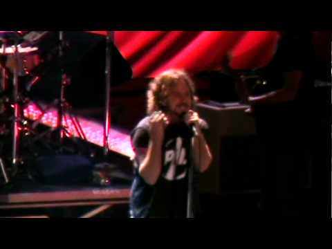Pearl Jam - The Fixer (New York '10) HD