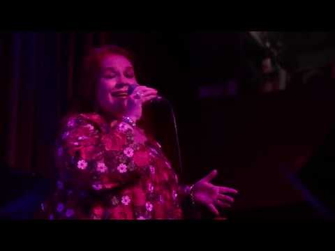 PILAR DE LA HOZ Hay Días Como Hoy