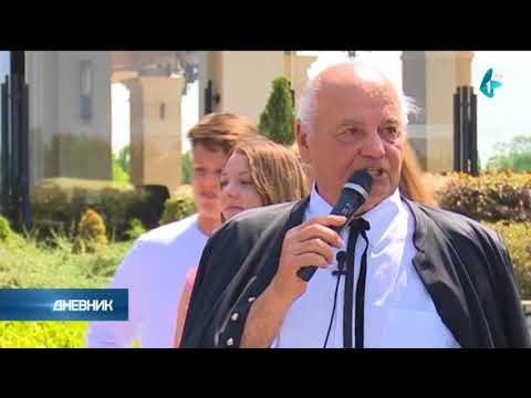 Zvonko Bogdan otkrio skulpture "Osam tamburaša Janike Balaža"