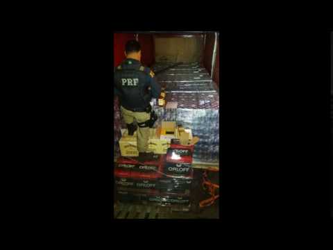 PRF apreende grande quantidade de bebidas transportadas de forma irregular na Régis