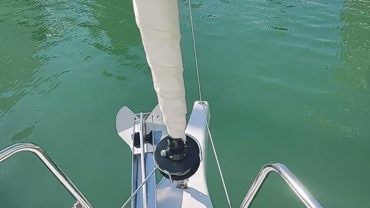 Tour Beneteau Oceanis 34.1 with Mark Edwards