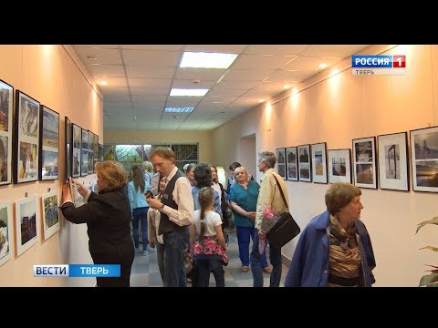 В Твери открылась выставка живописи и фотографии «Мир глазами женщины»