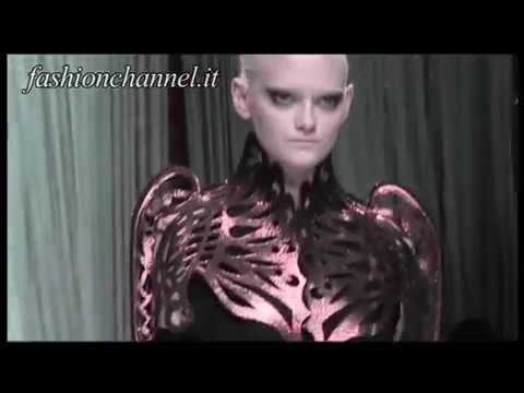 "Lie Sang Bong" Autumn Winter 2009 2010 Paris 2 of 2 pret a porter women by FashionChannel