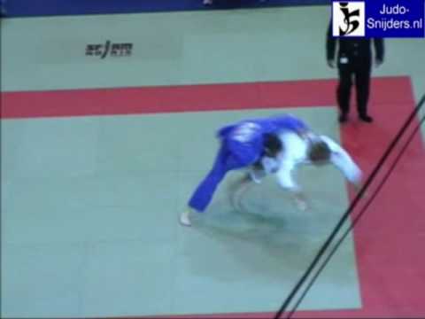 Judo 2002 Maribor: Mikhaylin (RUS) - van der Geest (NED) [Open].
