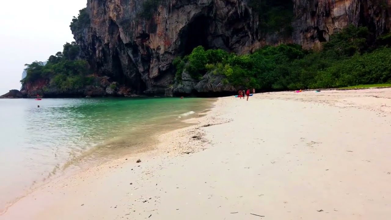 Footprints on Paradise: A Serene Walk on Railay Beach, Krabi Thailand (ASMR)