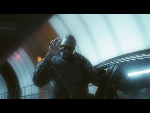 Miles from Kinshasa - BIG BANDZ (Official Video)