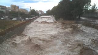 preview picture of video 'Rambla de Fuente Alamo de Murcia (Inundaciones, tormenta) 28-09-2012'