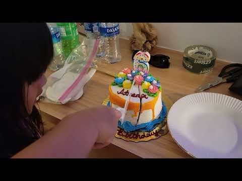 Slicing of cake. Athena's 6th ❤️
