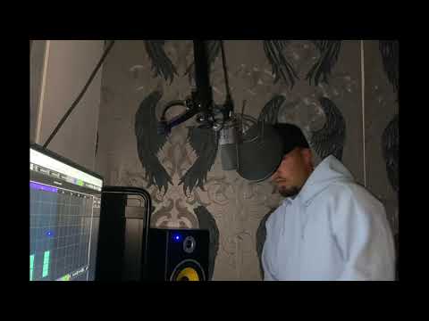 KIANI - DU BIST KEIN ENGEL (prod. by Naxos)