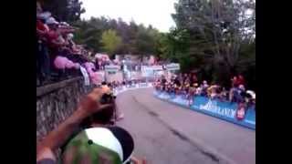 preview picture of video 'Recanati Rocca di Cambio tappa Giro D'Italia 12-05-2012.mp4'