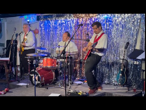 Timebomb All Stars - Flip, Flop and Fly (Broadlakes Social Club, London Colney)
