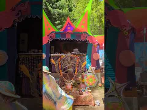 happy vybes on the dancefloor #dylalien