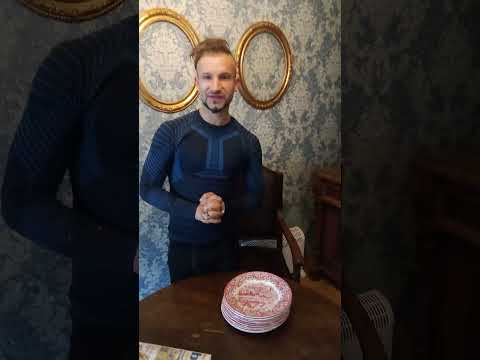 how to take 7-8 plates as a waiter