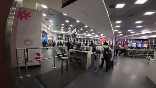 Deplaning at LAS (Vegas)