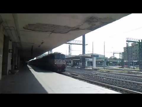 E656.046 sull' EXP 14342 Torre Annunziata Centrale - Lourdes, in partenza da Roma Ostiense