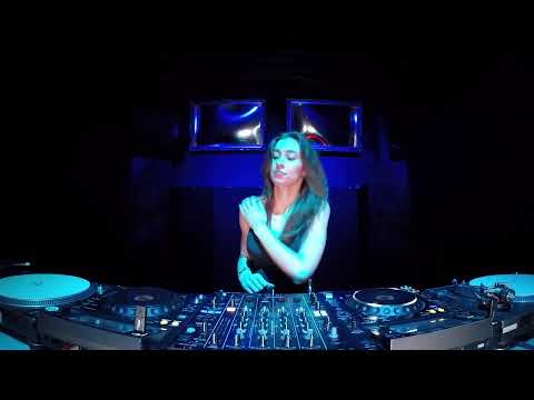 The Blue Oyster: Eduardo Smetana / 24.10 / 18 - 19