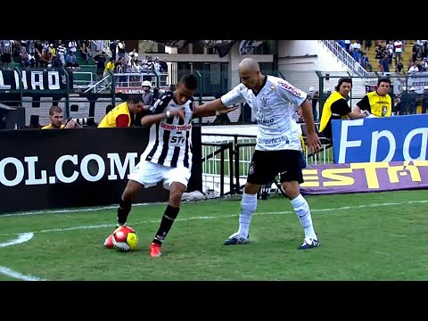 17 Year Old Neymar : 2009 Magic Dribbling Skills & Goals