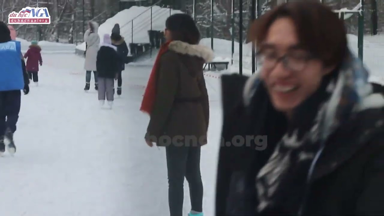Team Du học sinh Voronezh cùng nhau đi trượt tuyết