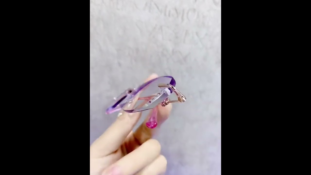 Rimless Female Glasses #glassesmuseum #eyewear #glasses #shorts #eyewearfashion #eyewearstyle