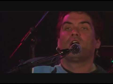 Video thumbnail for Aprendiendo A Luchar (Acústico)