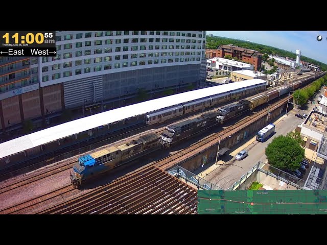 Live webcam view of Oak Park Railcam: UP Geneva Sub