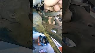 Barulho na suspensão pode ser a bucha da barra estabilizadora!A bucha resseca e expande...