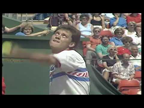 Queens Club 1986 SF - Jimmy Connors v Robert Seguso