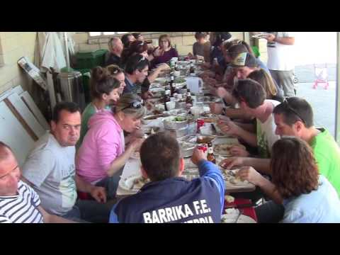 LA COMIDA DE LA HINCHADA DEL BARRIKA F.E. 2008