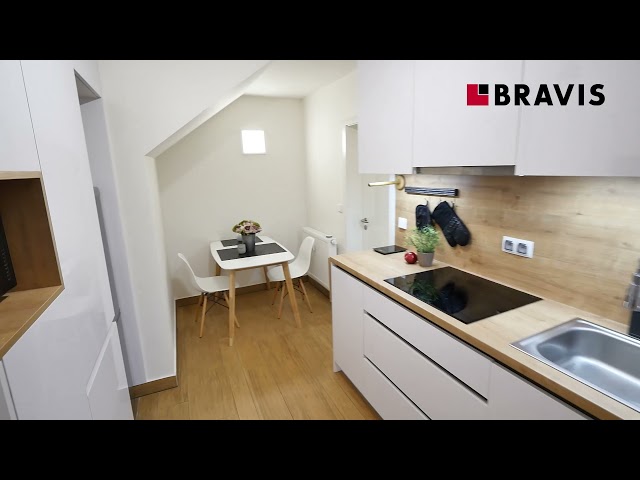 Prodej velmi pěkného bytu 1+1, Brno - střed, ul. Cejl, částečně zařízený, garáž, blízko centra města