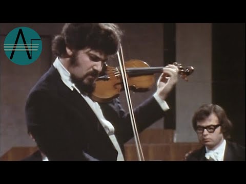 Pinchas Zukerman: Mozart - Violin Concerto No. 4 in D, K218
