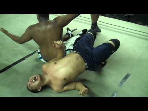 Pro Wrestling Move: Sidewalk Slam