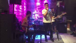 Download lagu Jangan Tanyakan Lagi - Gio Lelaki ft Meldrick Rurado mp3