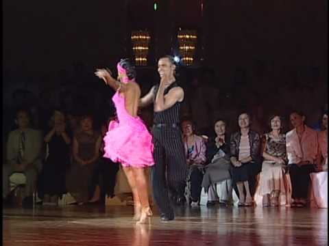 Slavik Kryklyvyy & Karina Smirnoff - Samba (WSSDF2004)