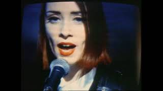 Suzanne Vega - When Heroes Go Down (official music video)