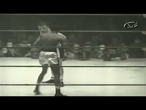 Sugar Ray Robinson's St. Valentine's Day Massacre Triumph Over Jake LaMotta (6th Fight)