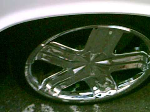 UNIVERSAL T.V. - Writing verses @ Krackabeats Studio